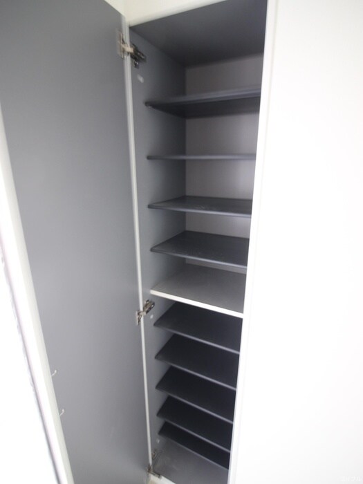 物件内観写真4　(靴箱)