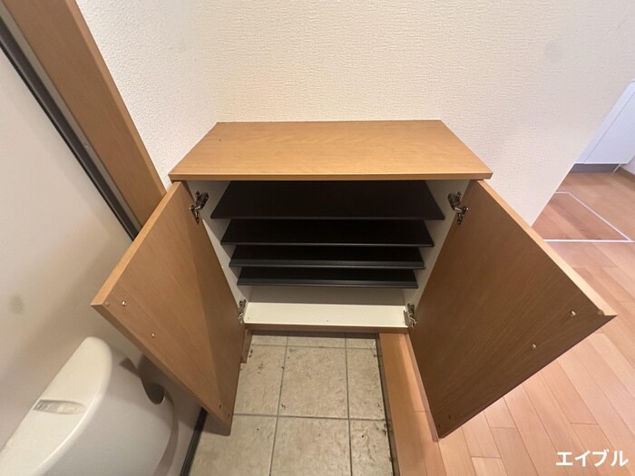 物件内観写真8　(靴箱)