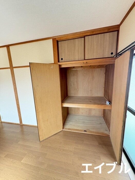 物件内観写真12　(収納)