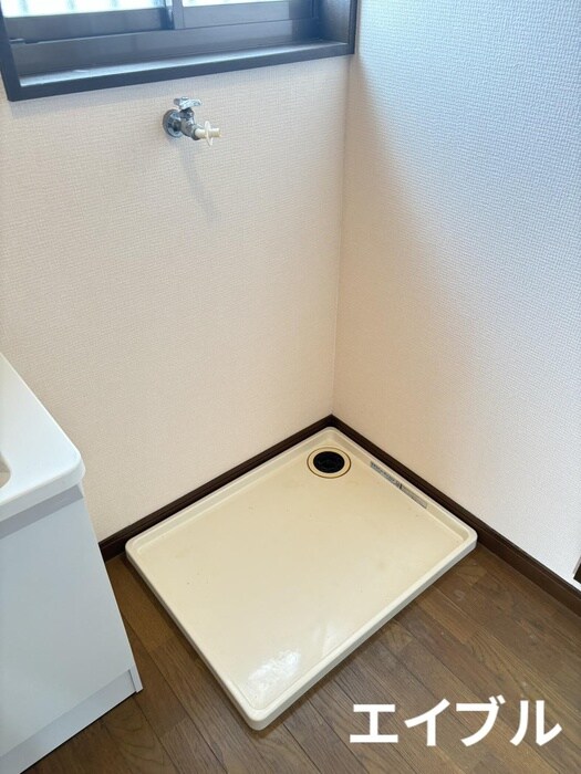 物件内観写真14　(洗濯機置場)