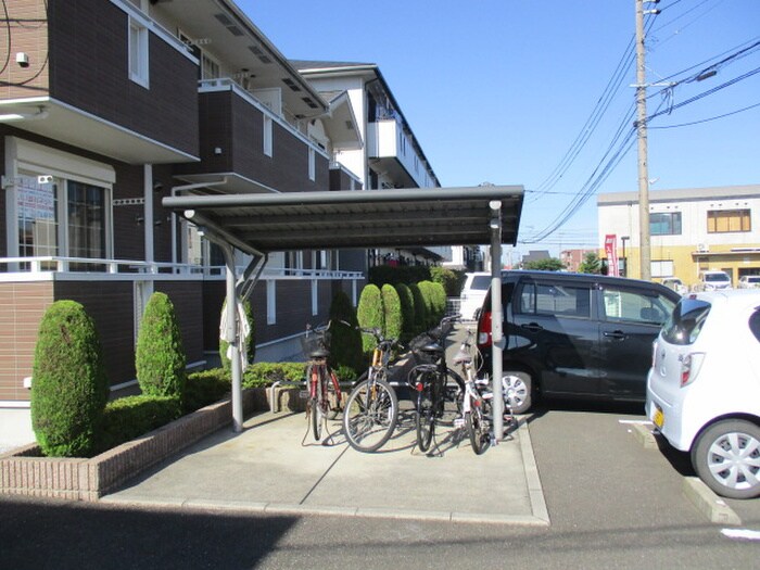 物件外観写真4　(駐輪場)