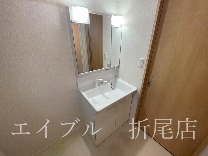 物件内観写真9　(洗面)