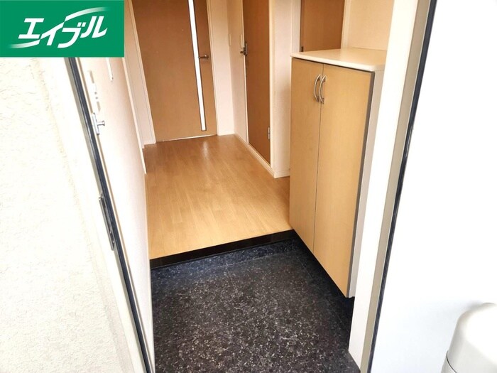 物件内観写真14　(玄関)