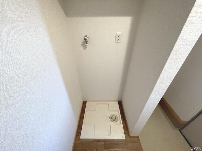 物件内観写真20　(洗濯機置場)