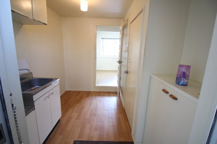 物件内観写真13　(廊下)