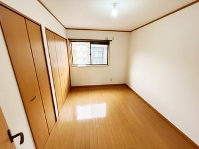 物件内観写真4　(居室)