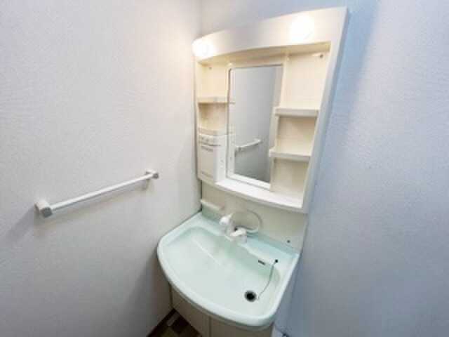 物件内観写真8　(洗面)