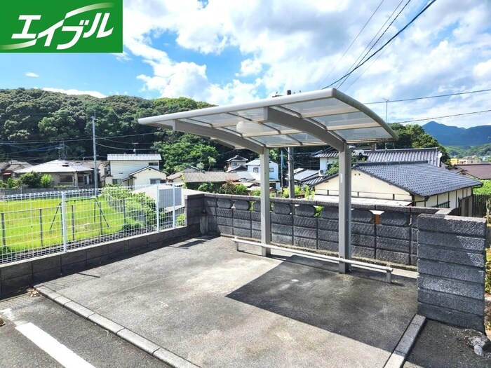 物件外観写真3　(駐輪場)