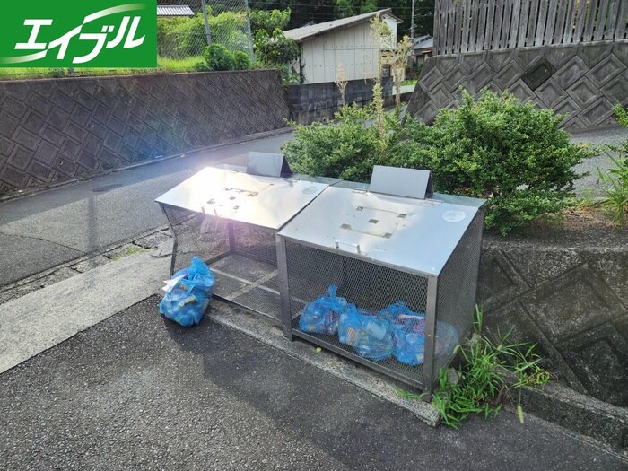 物件外観写真4　(建物設備)