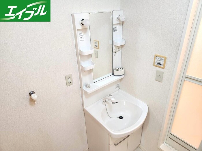 物件内観写真12　(洗面)