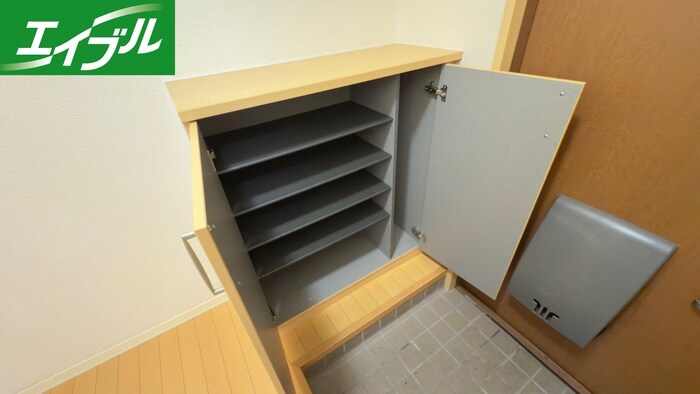 物件内観写真16　(靴箱)