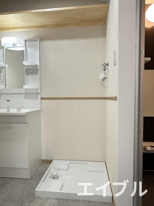 物件内観写真11　(洗濯機置場)