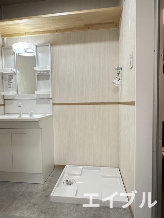 物件内観写真11　(洗濯機置場)