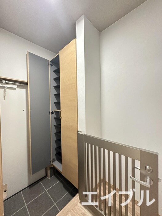 物件内観写真14　(靴箱)