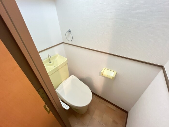 物件内観写真13　(トイレ)