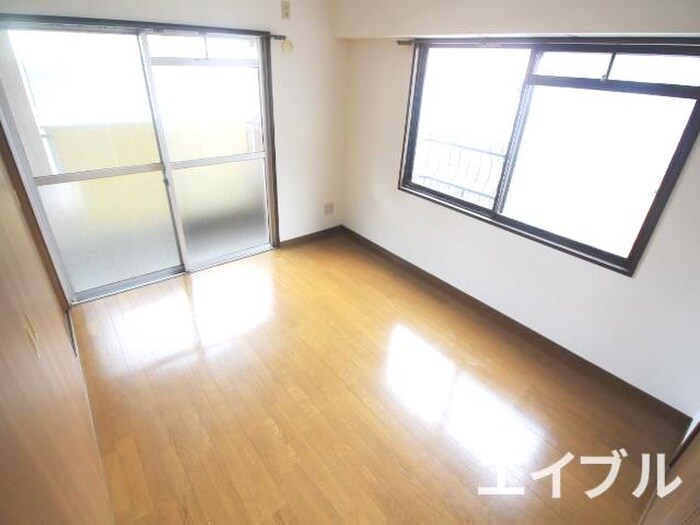 物件内観写真5　(居室)