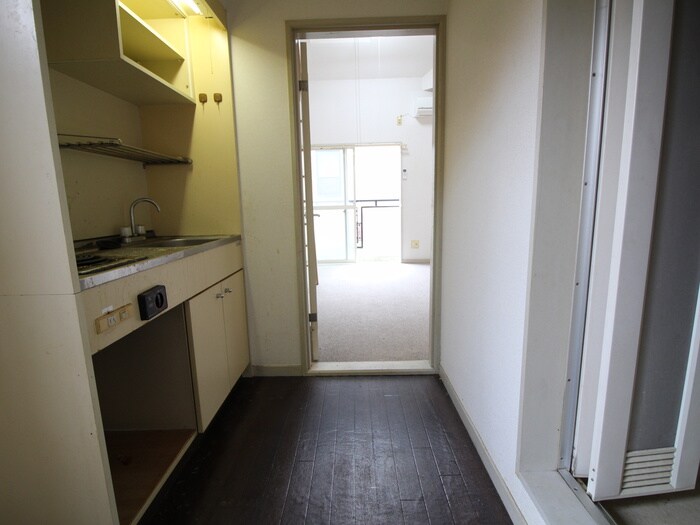 物件内観写真14　(廊下)