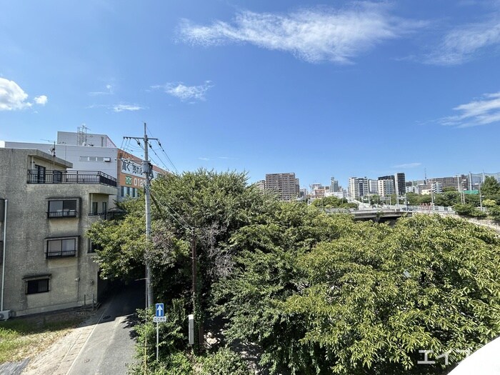 物件内観写真17　(室内からの展望)