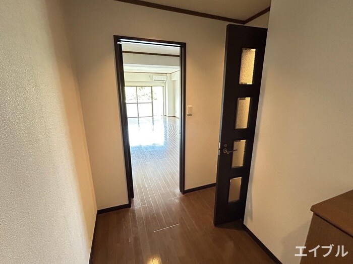 物件内観写真19　(廊下)