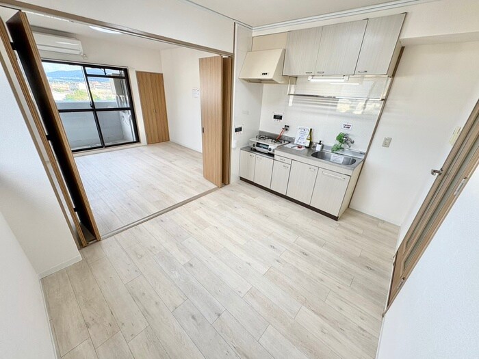 物件内観写真3　(居室)