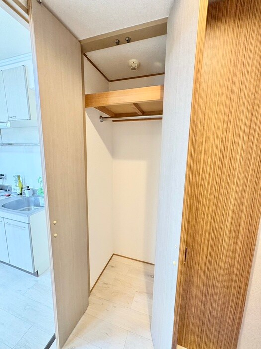 物件内観写真10　(収納)