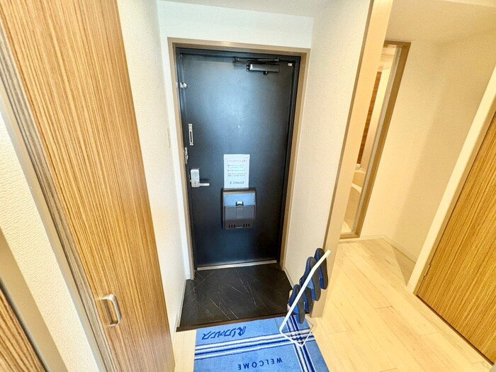 物件内観写真12　(玄関)