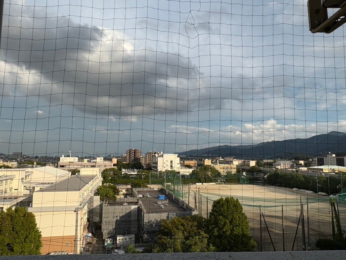 物件内観写真13　(室内からの展望)