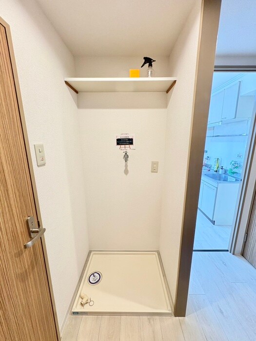 物件内観写真16　(洗濯機置場)