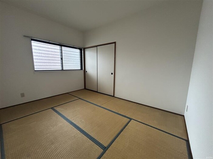 物件内観写真10　(居室)