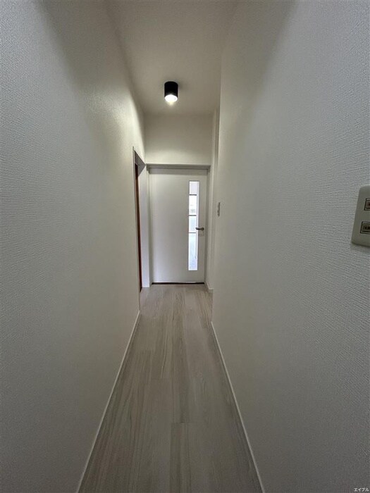 物件内観写真19　(廊下)