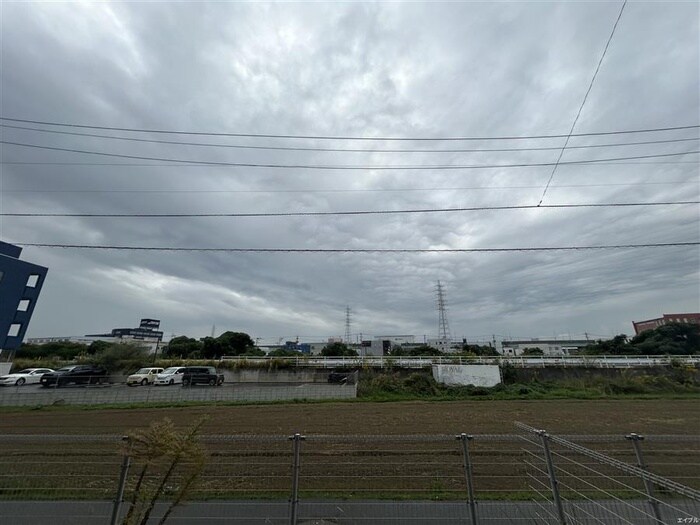 物件内観写真22　(室内からの展望)