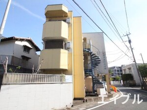 コバルトハイツ六本松外観写真