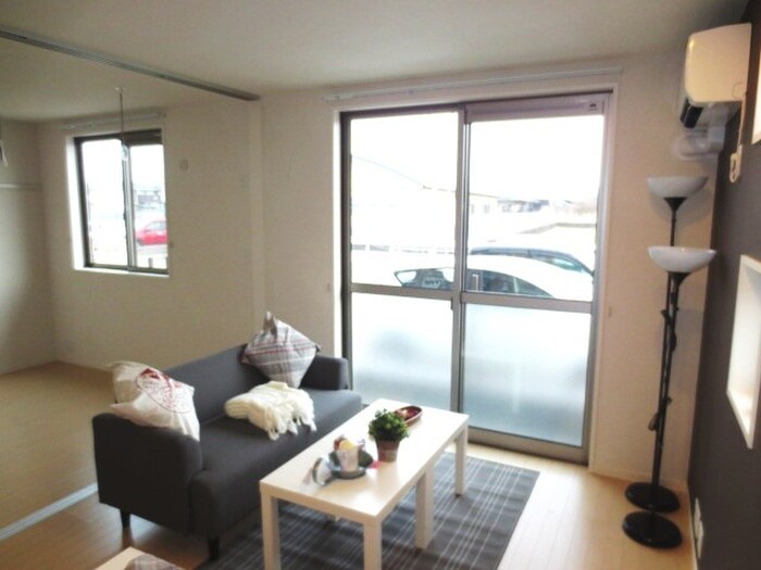 物件内観写真8　(居室)