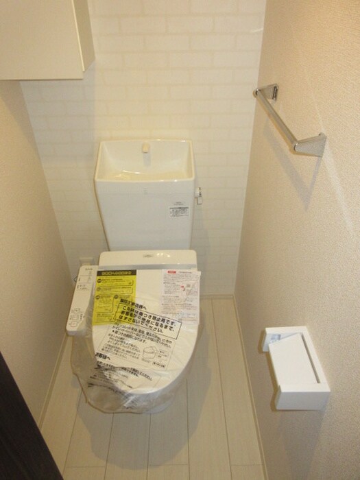 物件内観写真15　(トイレ)