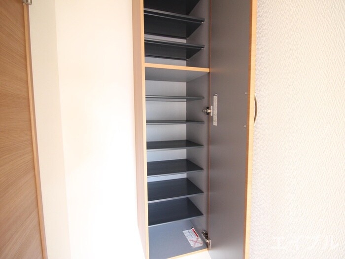 物件内観写真14　(靴箱)