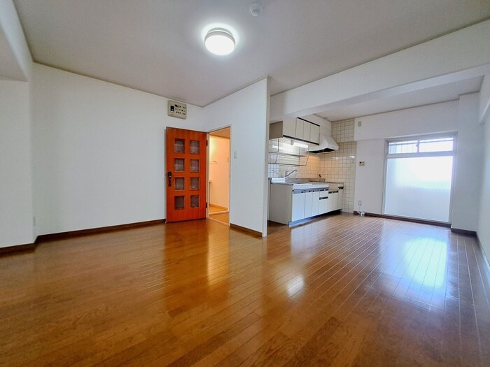 物件内観写真4　(居室)