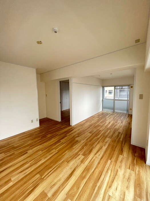 物件内観写真4　(居室)