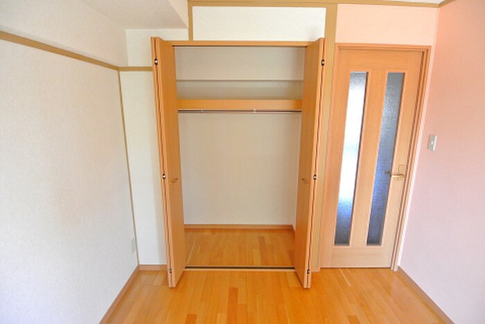 物件内観写真6　(収納)