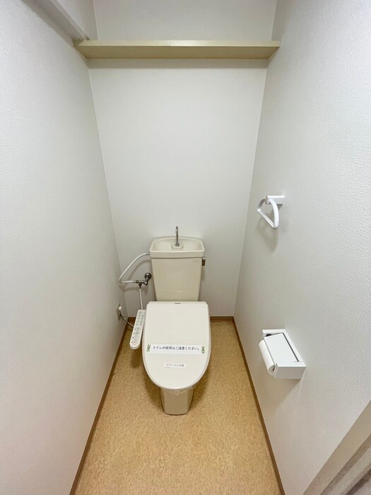 物件内観写真8　(トイレ)