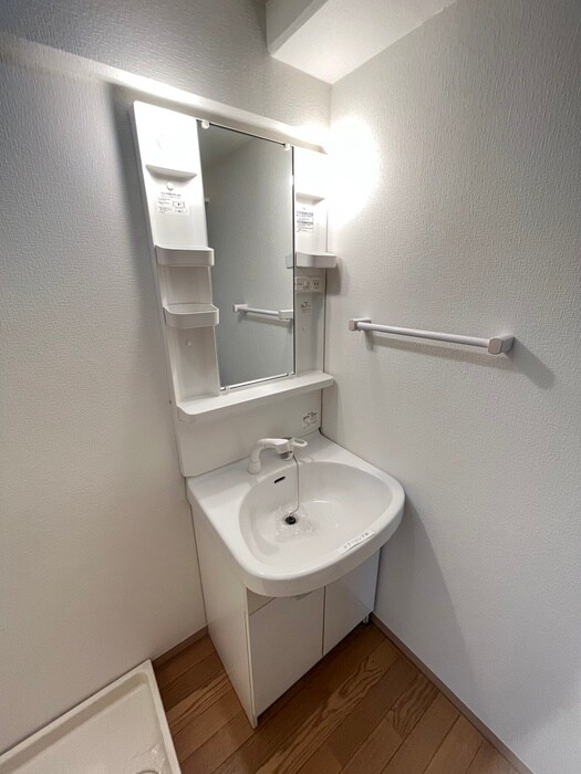 物件内観写真9　(洗面)