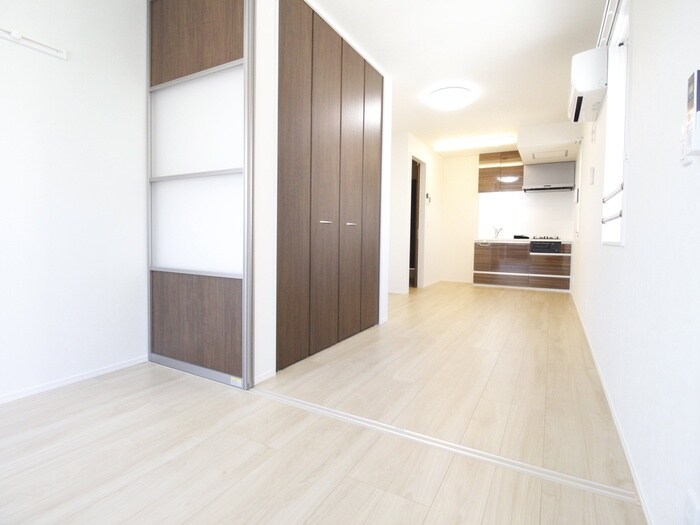 物件内観写真8　(居室)