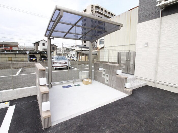 物件外観写真3　(駐輪場)