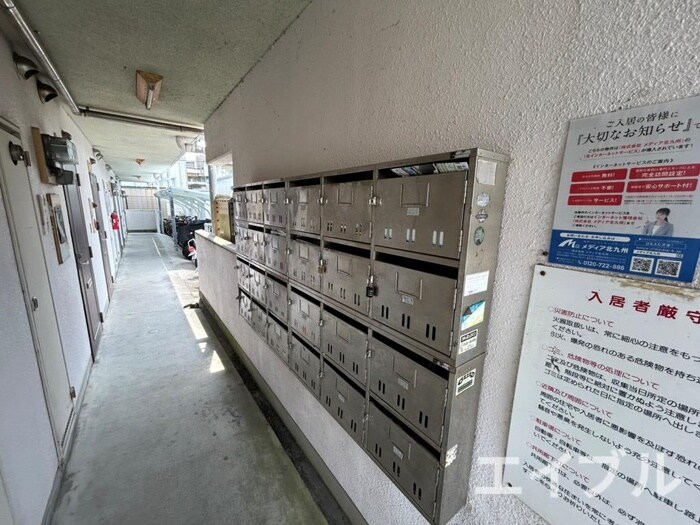 物件外観写真5　(エントランス部分)