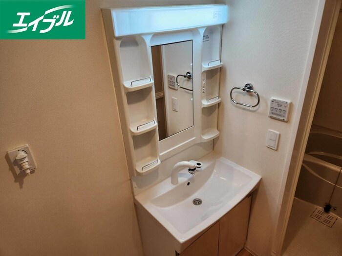 物件内観写真12　(洗面)