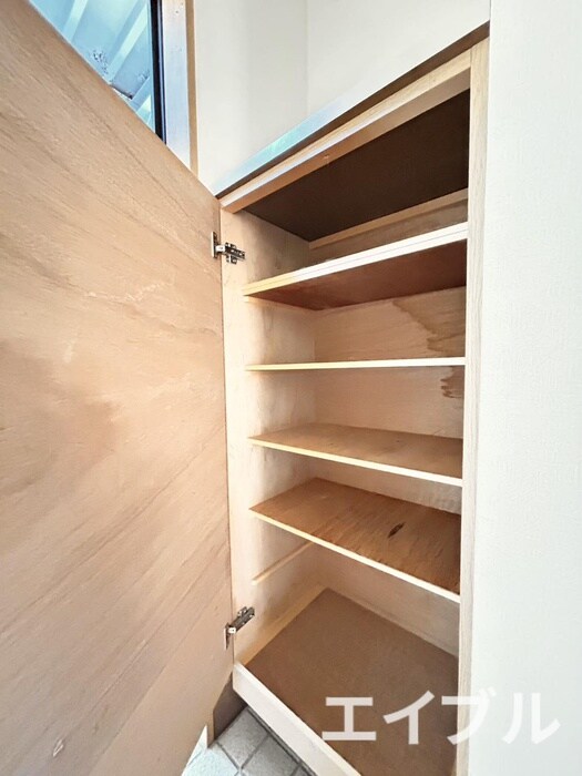 物件内観写真7　(靴箱)