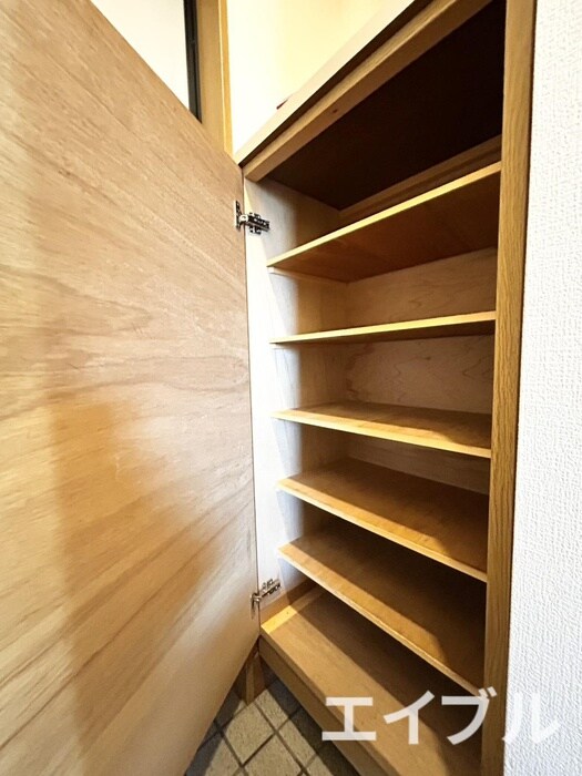 物件内観写真7　(靴箱)