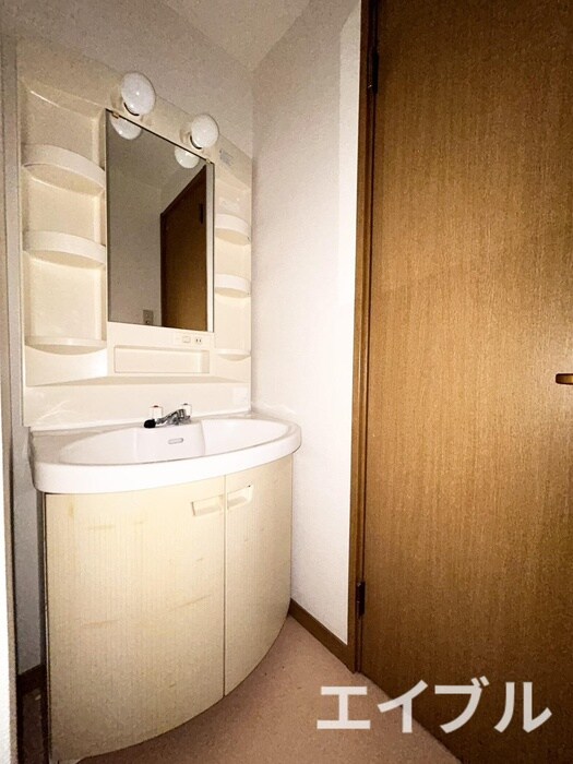 物件内観写真8　(洗面)