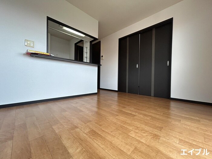 物件内観写真1　(居室)