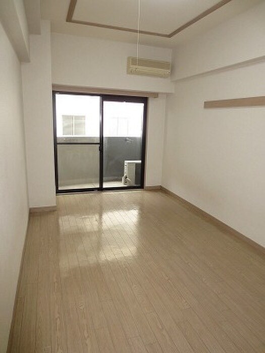 物件内観写真4　(居室)