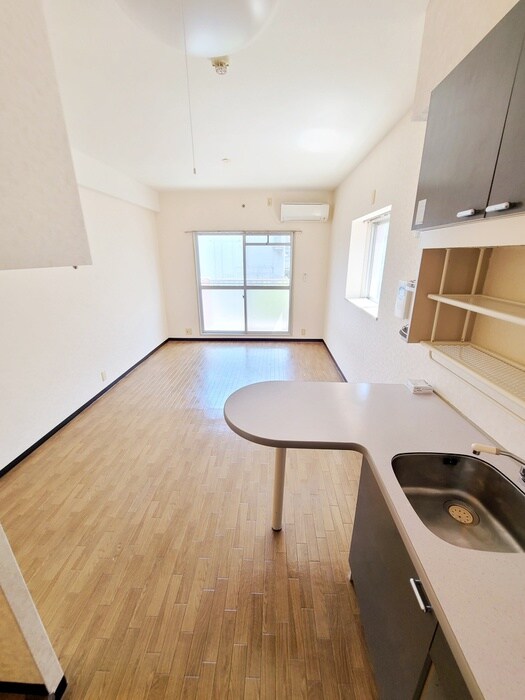 物件内観写真6　(居室)